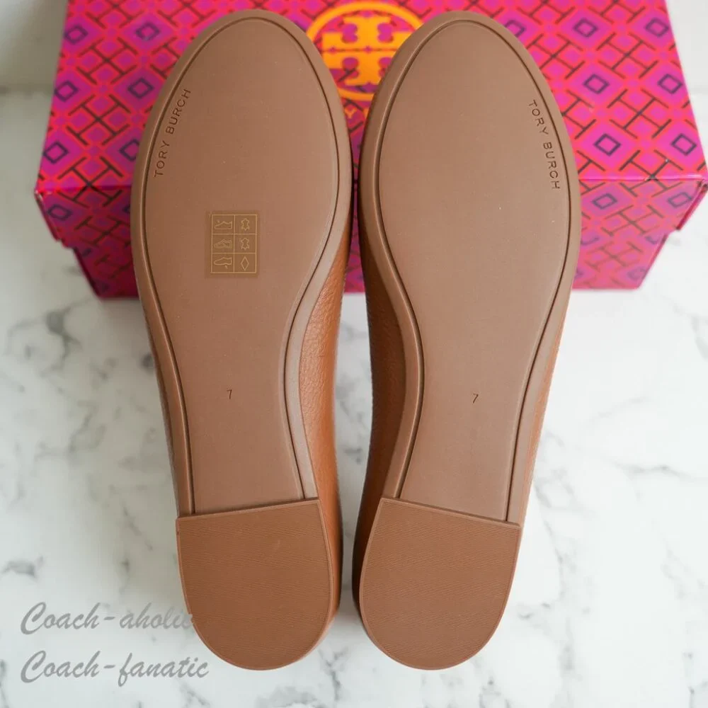 NIB Tory Burch Signature Logo Classic Chelsea Ballet Flat in Royal Tan/Gold